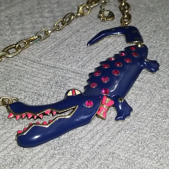 Betsey Johnson ALLIGATOR NECKLACE - Picture 9 of 14